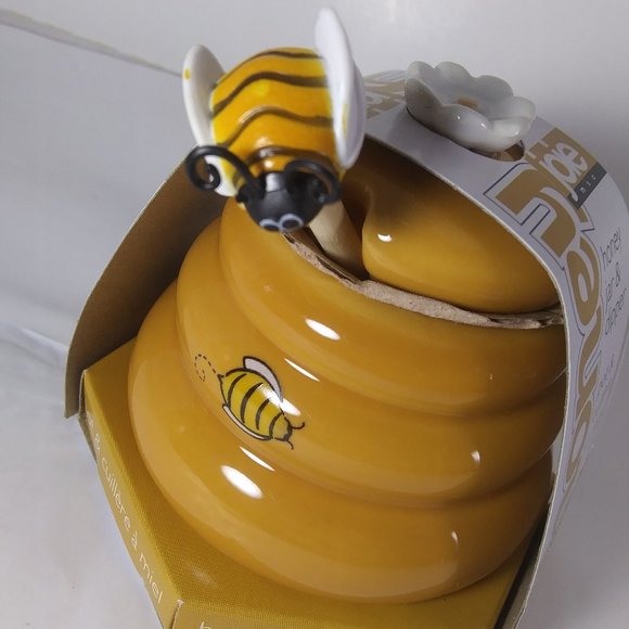 NEW BPA free  small cute honey jar  W/ bee dipper - Picture 1 of 15